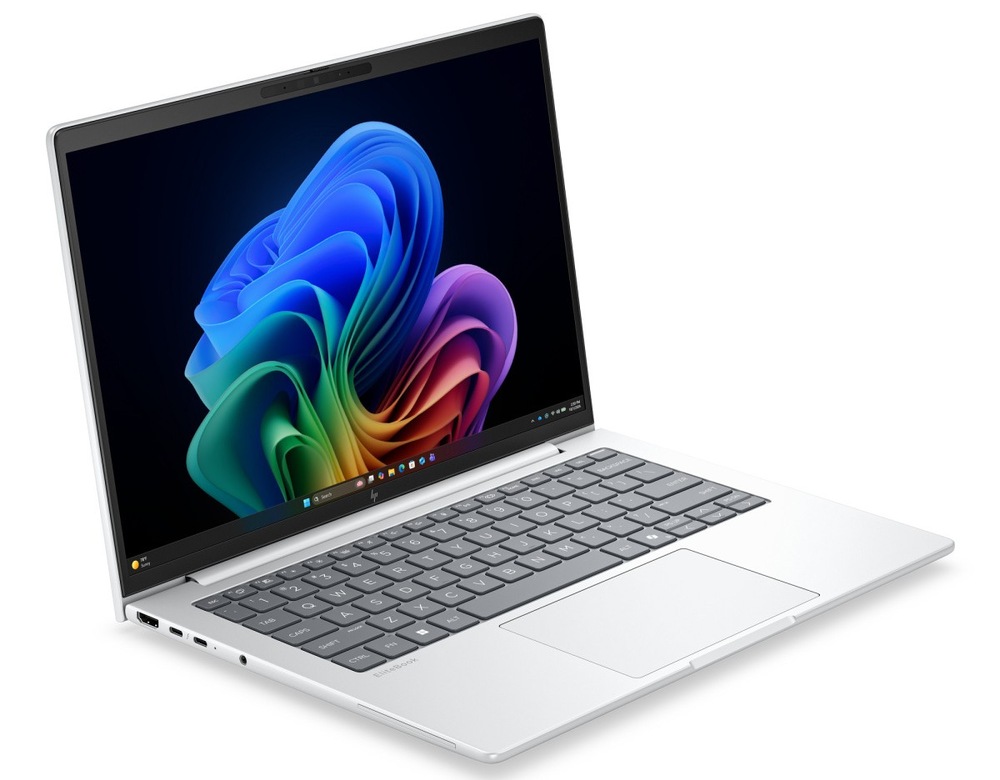 Otevřený a zapnutý notebook HP Elitebook 8 G2a 14" otočený doprava
