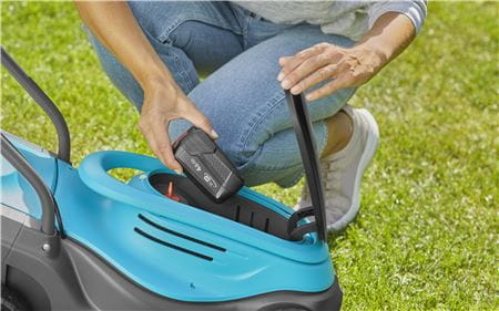 Sekačka Gardena PowerMax 14632-20 (s baterií)