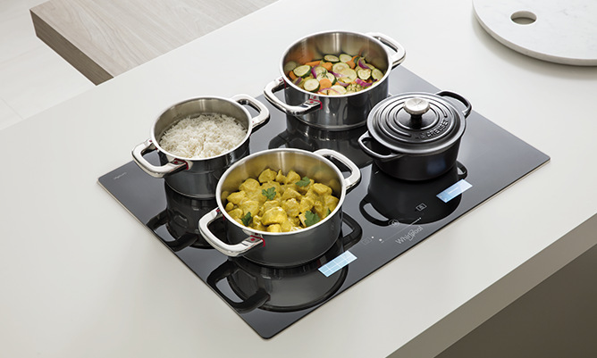 Indukční varná deska Whirlpool W Collection SMO 658C/BT/IXL černá Varná deska indukce Whirlpool SMO 658C/BT/IXL