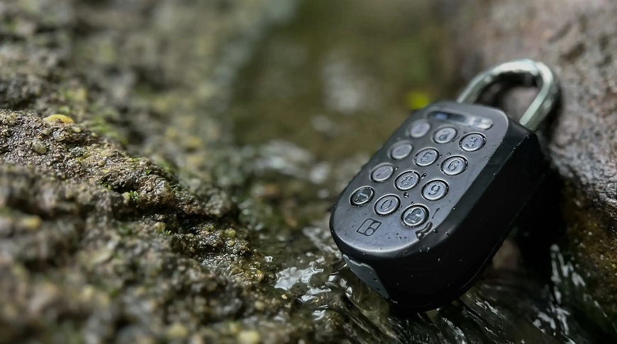 Visací zámek Igloohome Padlock 2 černý Visací zámek Igloohome Padlock 2 černý