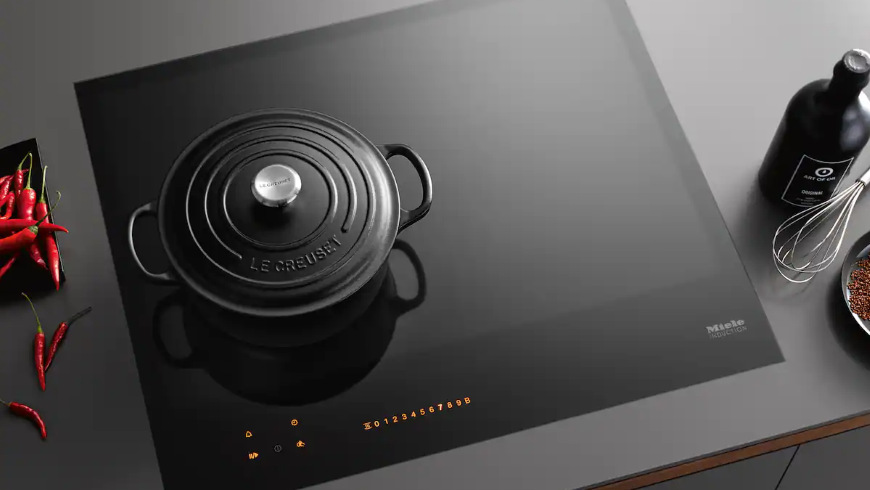 Indukční varná deska Miele KM 7564 FR černá Indukční varná deska Miele KM 7564 FR černá