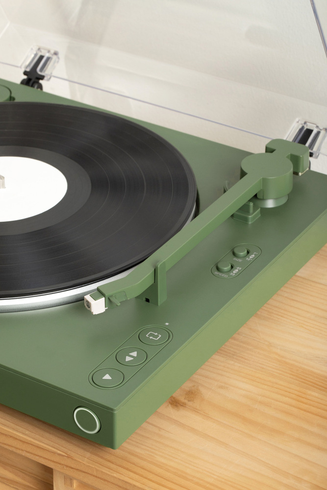 Gramofon Victrola VPT-800 Automatic zelený Detailní pohled na gramofon Victrola VPT-800-GRN-INT