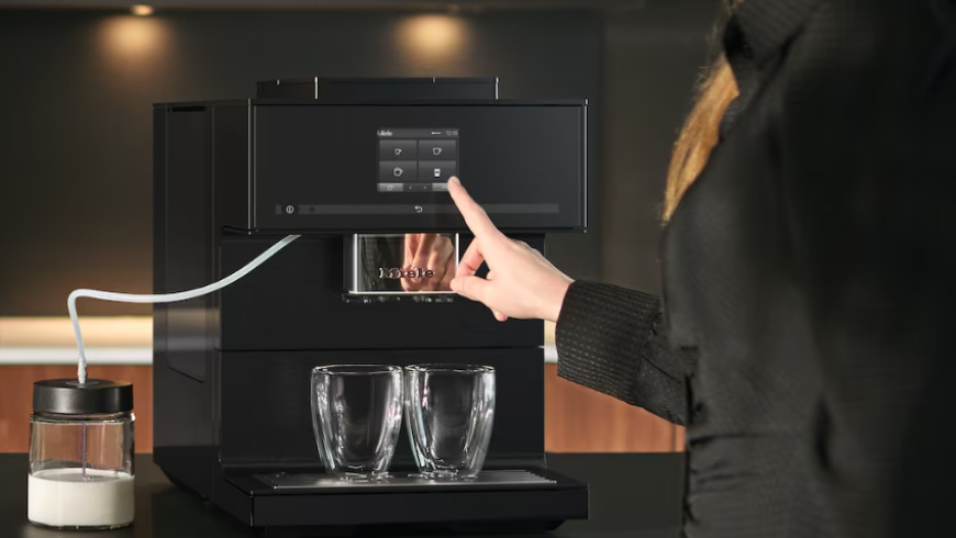 Automatický kávovar Miele CM 7350 obsidián černý