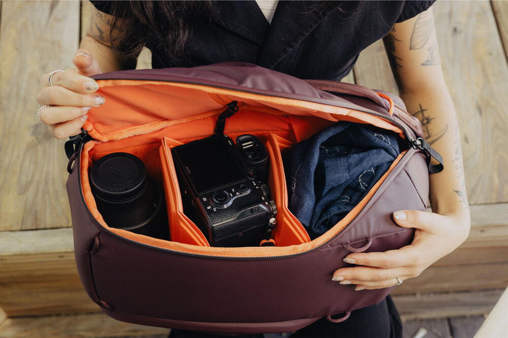Batoh Peak Design Everyday Backpack 15L Zip vínový Batoh Peak Design Everyday Backpack 15L Zip vínový