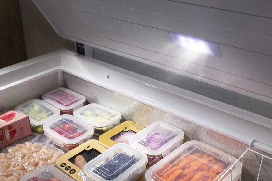 Mraznička Gorenje FHC22A6W5, bílá, LED osvětlení