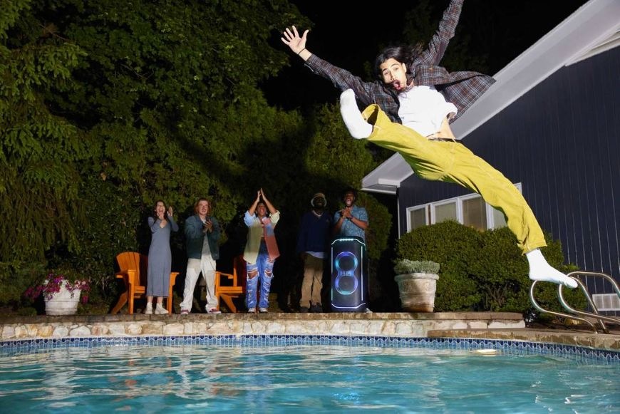 Party reproduktor JBL PARTYBOX ULTIMATE je odolný vůči vodě dle certifikace IPX4