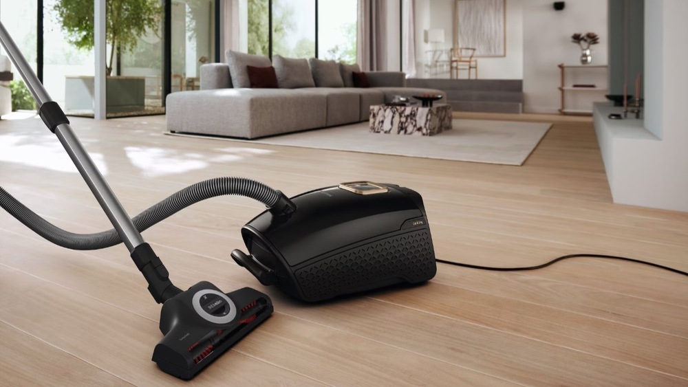 Podlahový vysavač Miele Guard L1 Cat & Dog černý