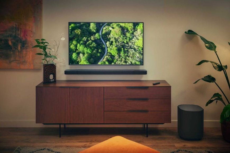 Soundbar JBL BAR 1000 MK2 černý Soustava JBL BAR 1000 MK2 v obýváku