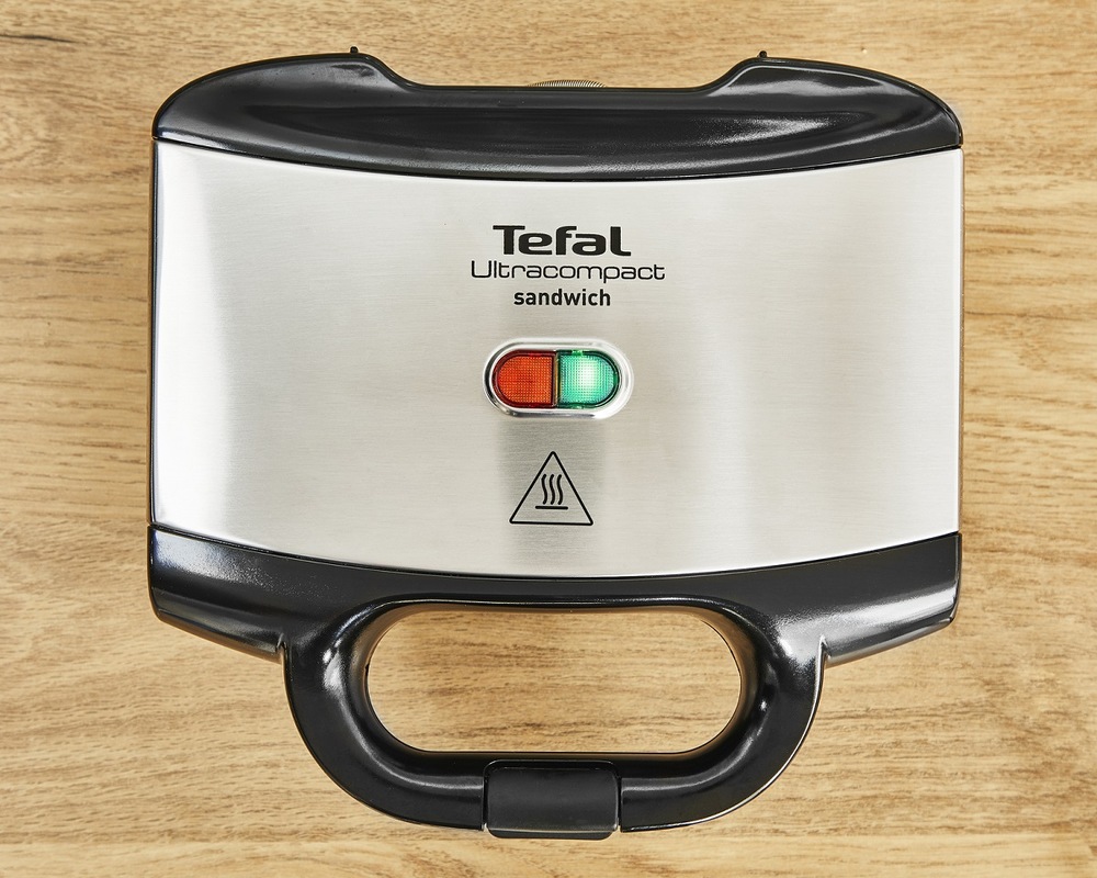 Sendvičovač Tefal Ultracompact SM155212 černý Sendvičovač Tefal Ultracompact SM155212 černý