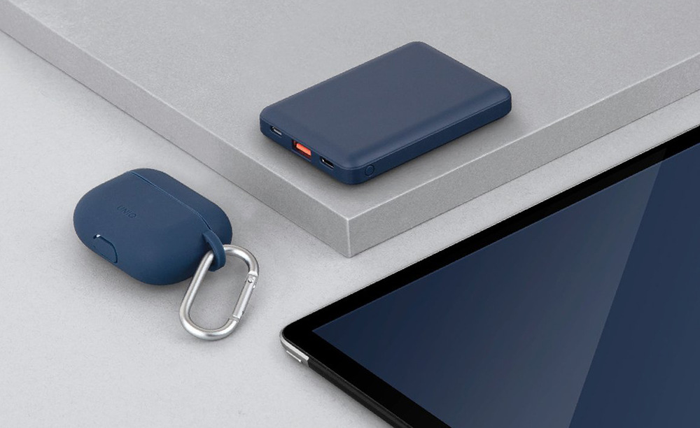 Powerbanka Uniq Fuele Mini 8000 mAh zelená