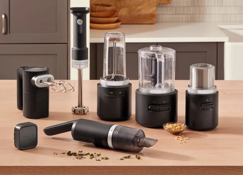 Ruční šlehač KitchenAid 5KHMR700BM (bez baterie) černý Ruční šlehač KitchenAid 5KHMR700BM (bez baterie) černý