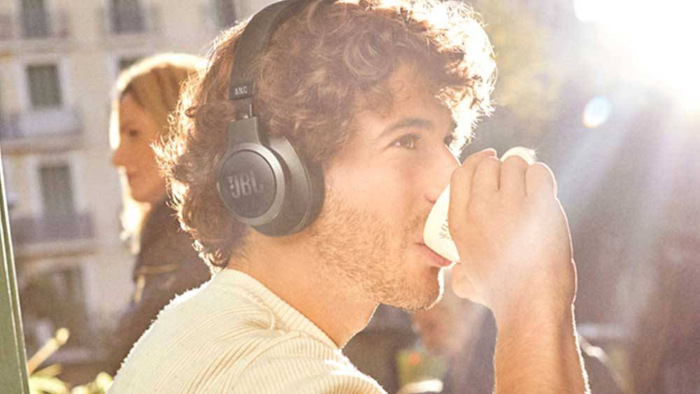JBL Live 660NC, modrá