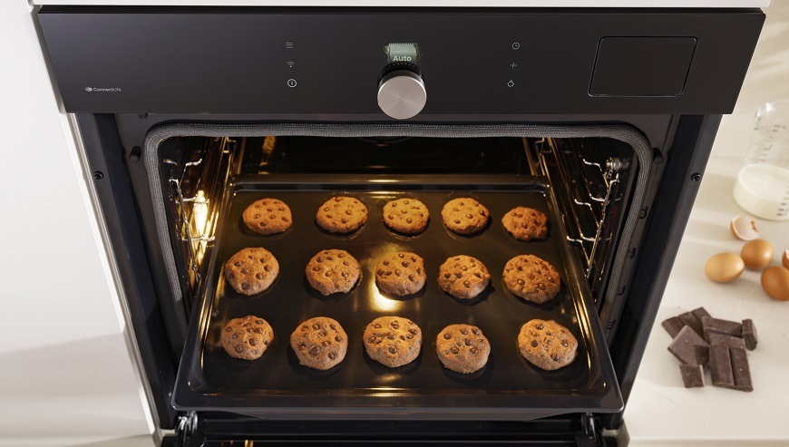 Vestavná trouba Gorenje BCM4058B, černá, AutoBake