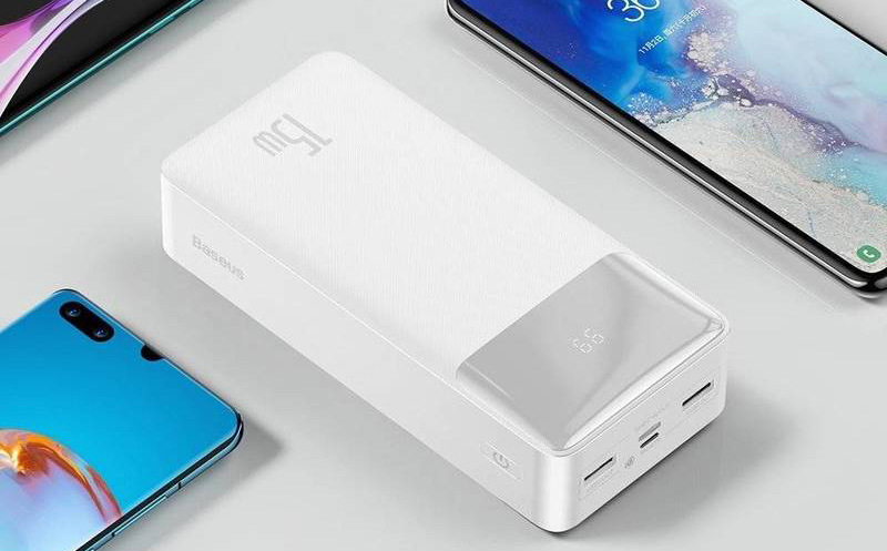 Powerbanka Baseus Bipow 30000mAh 15W bílá Powerbanka Baseus Bipow 30000mAh 15W bílá
