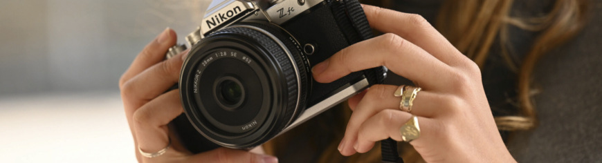 Digitální fotoaparát Nikon Z fc + 28 SE NIKKOR Z 28 mm f/2.8 SE