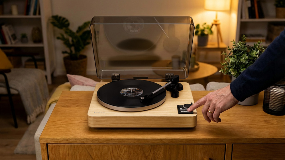 Gramofon Lenco LBTA-166SI hnědý Lenco LBTA-166SI spoléhá na přenosku Audio-Technica AT3600L