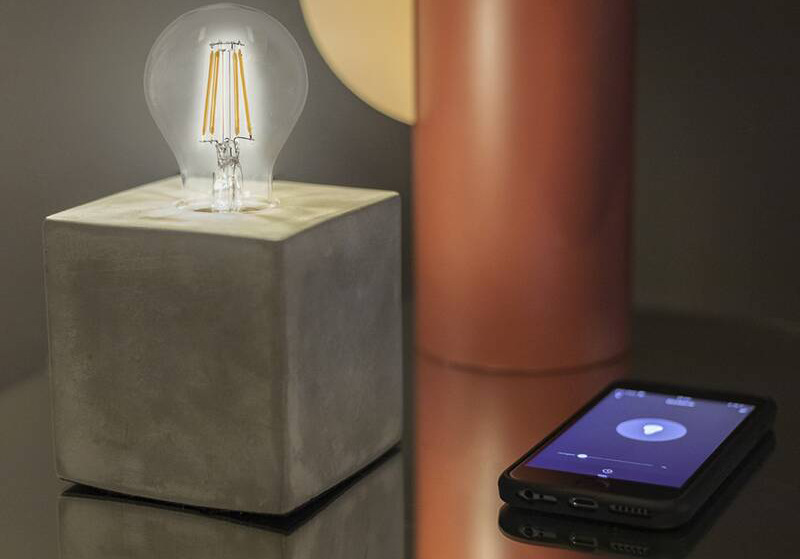 Chytrá žárovka Hama SMART WiFi LED Filament retro E27, 7 W