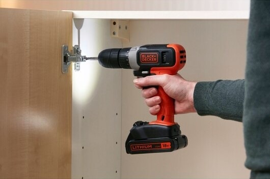 Vrtací šroubovák Black-Decker BCD001C1-QW (s baterií)