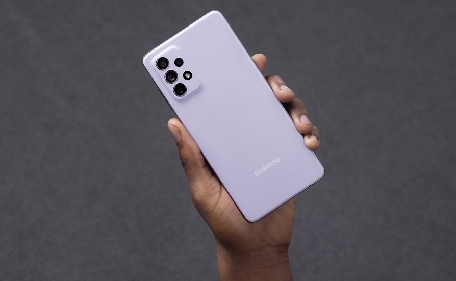 Mobilní telefon Samsung Galaxy A72 bílý