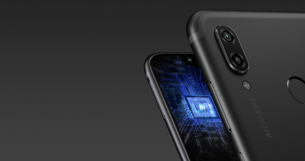Mobilní telefon HONOR Play černý