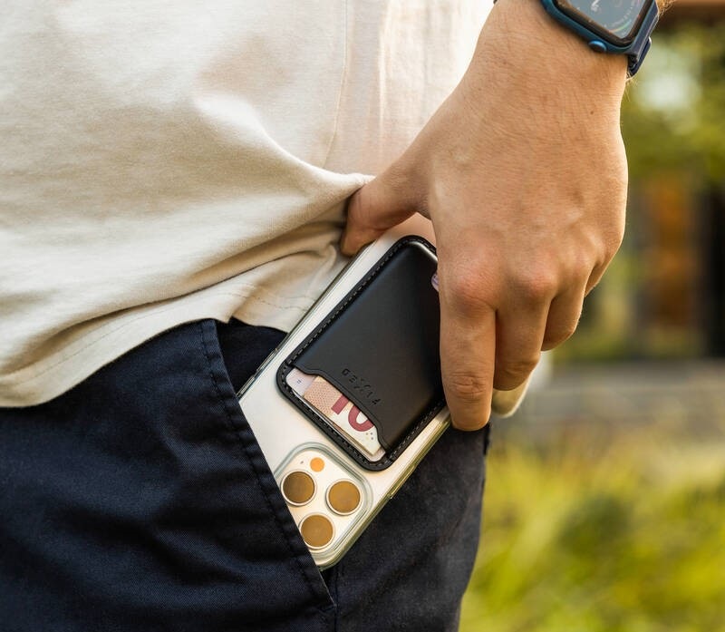 Peněženka FIXED MagWallet s lokátorem a podporou Find My černá Peněženka FIXED MagWallet s lokátorem a podporou Find My černá