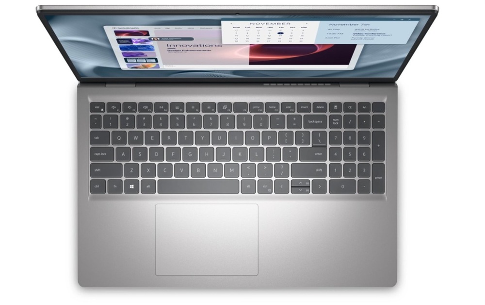 Pohled shora na klávesnici notebooku Dell Pro 15 Essential PV15250