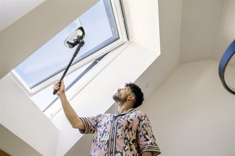 Čistič oken Kärcher WV 3 Comfort Extended černý/bílý Čistič oken Kärcher se dostane i k hůře přístupným plochám