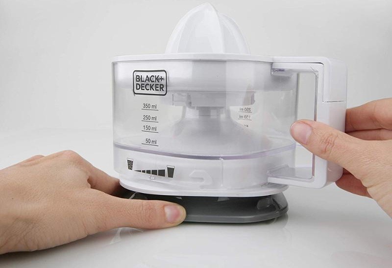 Lis na citrusy Black+Decker BXCJ25E černý/bílý