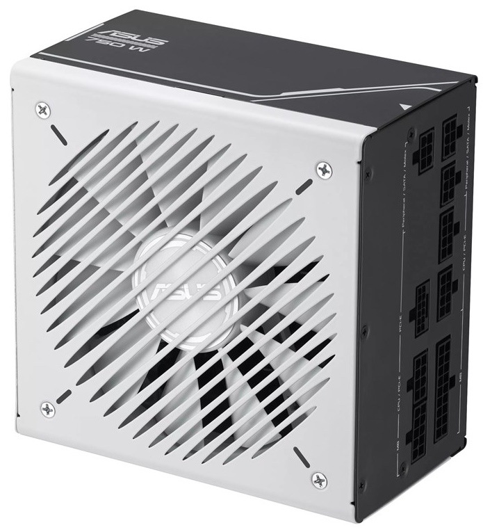 Zdroj postavený na výšku. Přední strana s mřížkou a za ní je viditelný ventilátor, na boku jsou porty pro připojení napájení procesoru, disků.