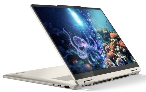 Notebook Lenovo Yoga 7 2-in-1 14AKP10 béžový Lenovo Yoga 7 2-in-1 14AKP10 v režimu stojánku s otočeným dotykovým displejem