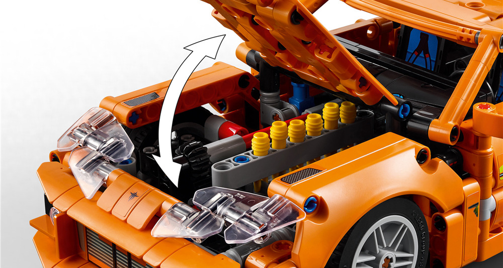 810 dílků vytváří výrazný model Toyoty Supra MK4, jehož stavění zpestří aplikace LEGO Builder.