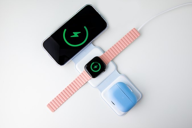 Bezdrátová nabíječka Spello by Epico 3v1 Portable Wireless, skládací bílá Bezdrátová nabíječka Spello by Epico 3v1 Portable Wireless, skládací bílá