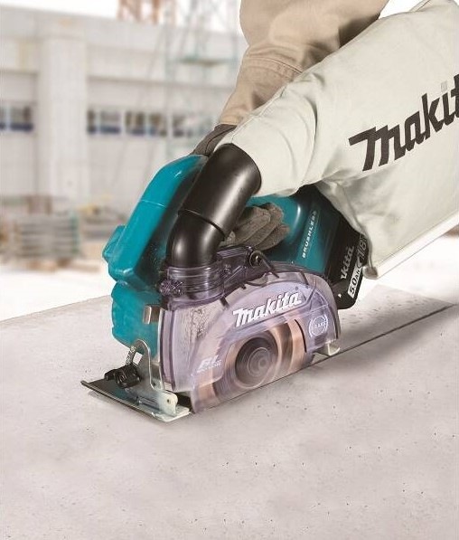 Zanořovací pila Makita DCC500Z (bez baterie) Řezačka Makita DCC500Z (bez baterie)