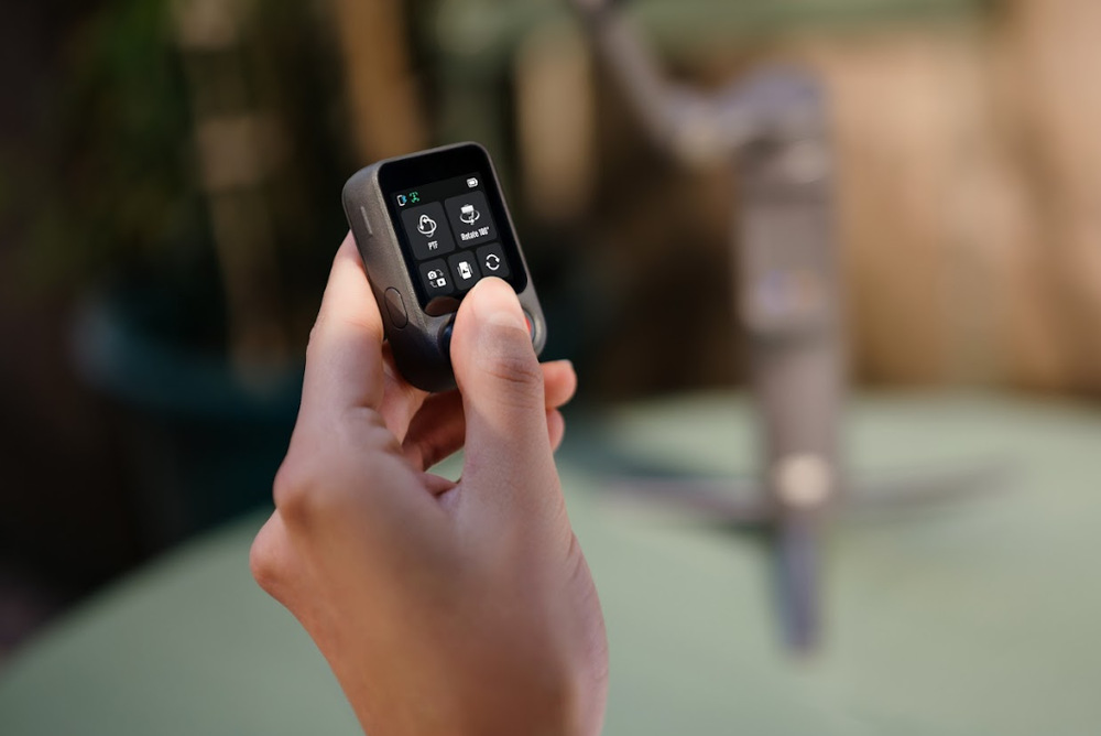 Stabilizátor DJI Osmo Mobile 8P Advanced Tracking Combo černý Osmo Mobile 8P je zajímavý i odnímatelným dálkovým ovladačem Osmo FrameTap