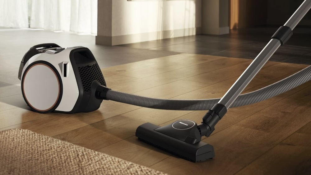 Podlahový vysavač Miele Boost CX1 Parquet PowerLine bílý