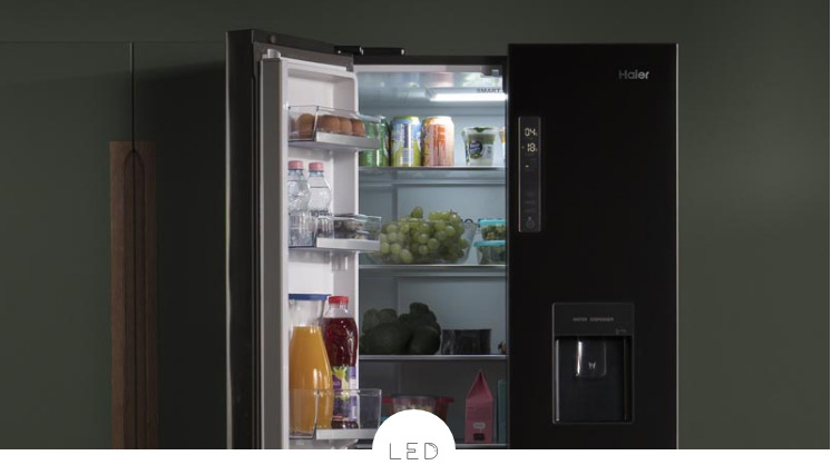 Americká lednice Haier HFW7819EWMP stříbrná Osvětlení