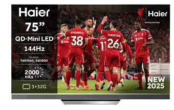 Televize Haier H75M95EUX s fotbalem na obrazovce