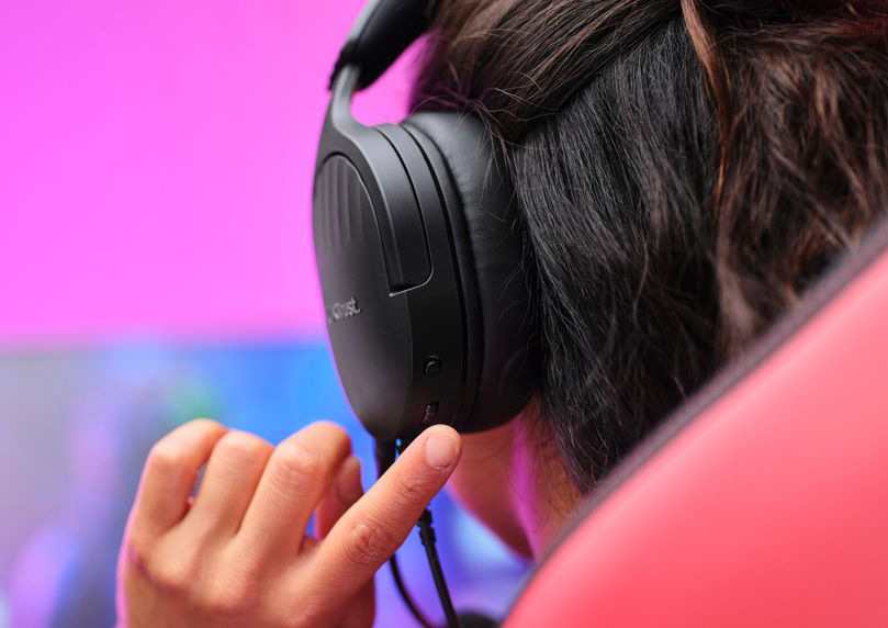 Headset Trust GXT 489 FAYZO černý
