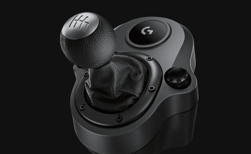 Mechanická řadicí páka Logitech G shifter s koženou hlavicí a realistickým 6stupňovým schématem řazení