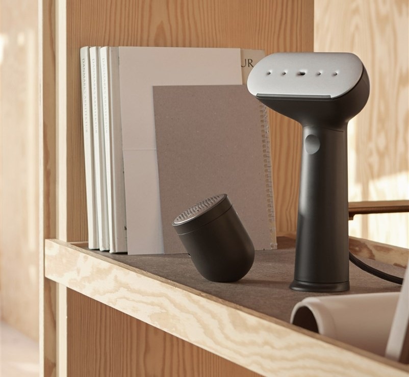 Ruční napařovač oděvů Steamery Cirrus 3 Charcoal