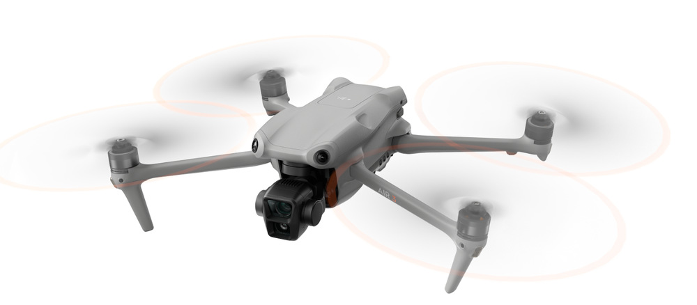 Dron DJI Air 3 Fly More Combo (DJI RC-N2) šedý Dron DJI Air 3 Fly More Combo (DJI RC-N2) šedý