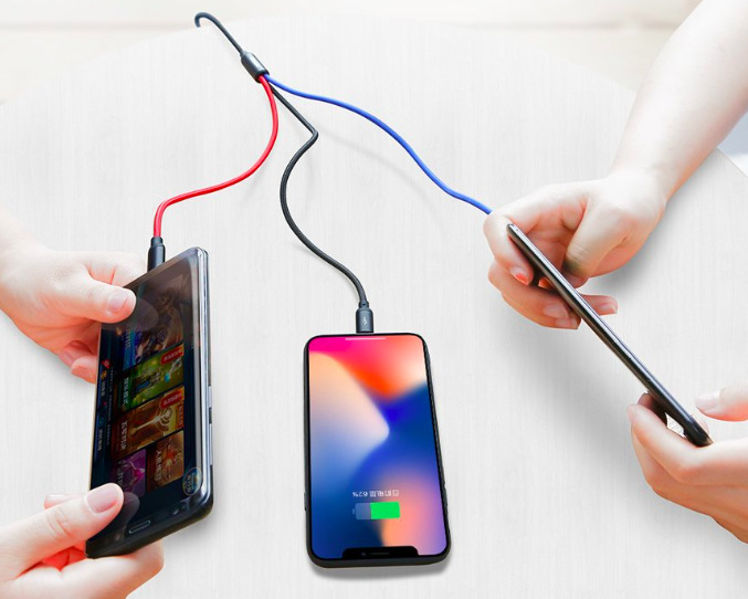 Kabel Baseus 3v1 USB/microUSB+Lightning+USB-C, 3,5A, 1,2m černý Kabel Baseus 3v1 USB/microUSB+Lightning+USB-C, 3,5A, 1,2m - černý