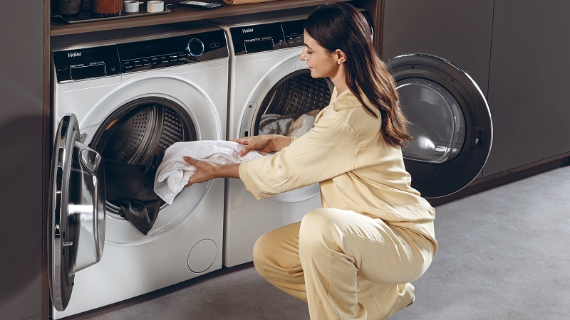 Pračka Haier HW100-B14979NU1S bílá
