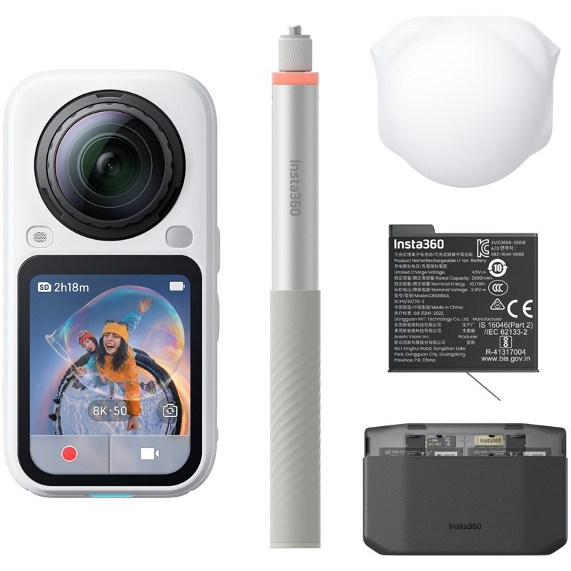 Outdoorová kamera Insta360 X6 Essentials Bundle, bílá