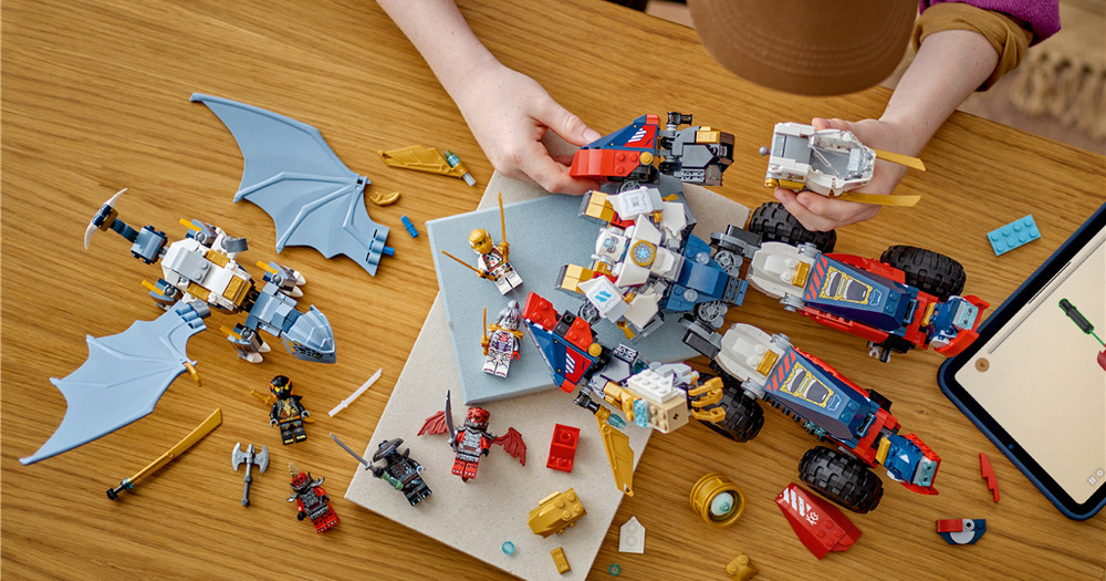 Stavebnice LEGO® NINJAGO® 71834 Zaneův ultrakombo robot Pohyblivé končetiny, dračí křídla, meč a vystřelovače dělají z robota mohutného bojovníka.