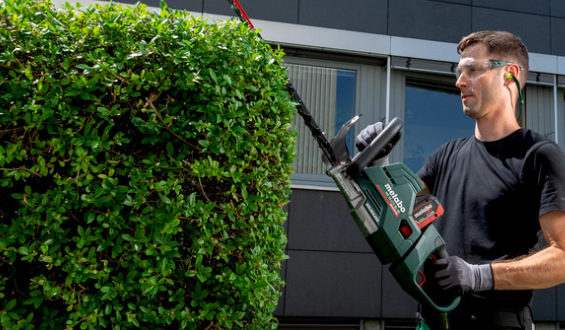 Nůžky na živý plot Metabo HS 18 LTX BL 75 (bez baterie) 601724850 Nůžky na živý plot Metabo HS 18 LTX BL 55 (bez baterie)