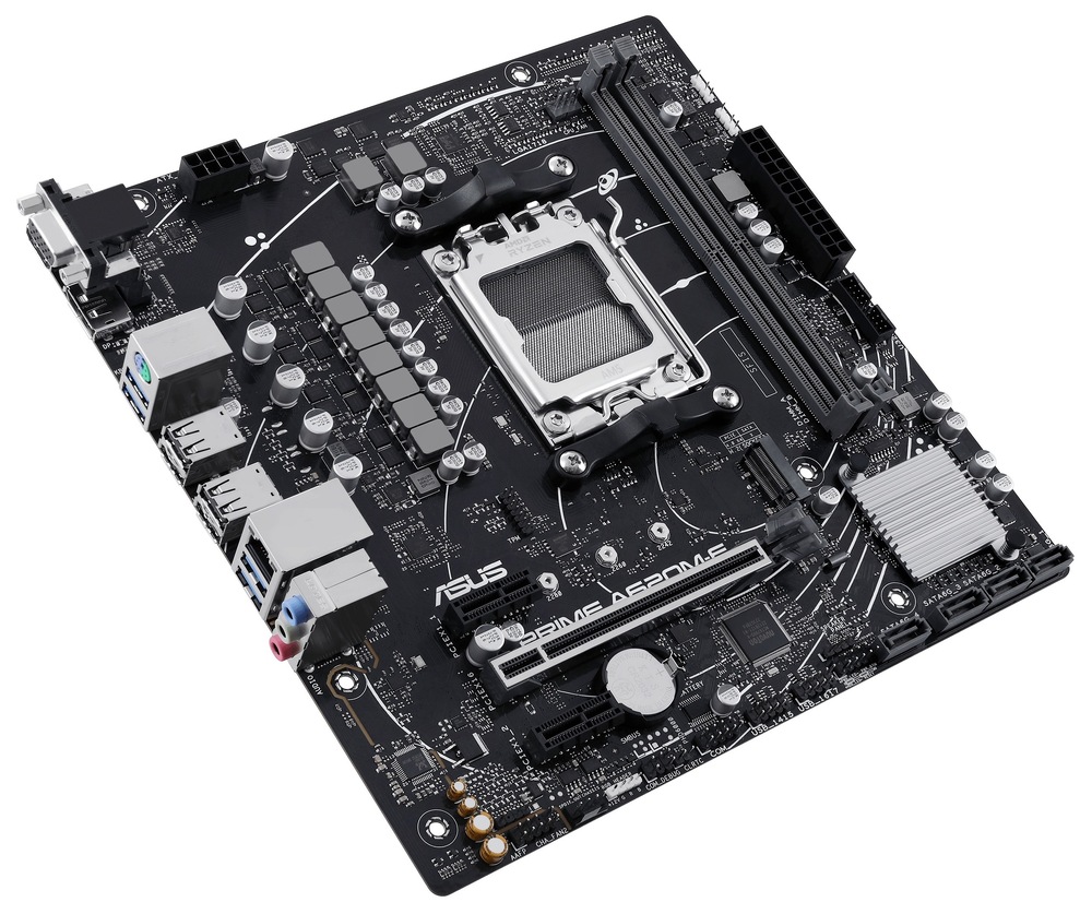 Pohled na desku shora. Jsou zachyceny dva sloty pro RAM a další komponenty, chladič a v centru slot pro CPU. Částečně jsou vidět i porty pro připojení externích zařízení.