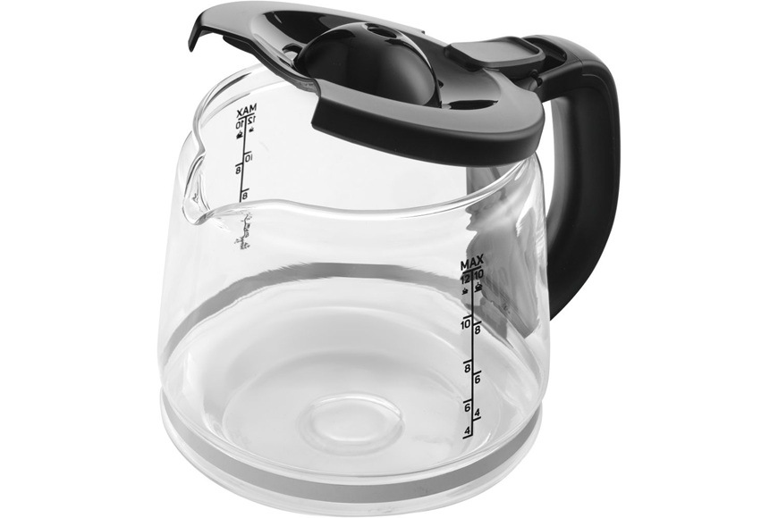 Skleněná konvice s přehlednou odměrkou umožňuje snadno připravit až 12 šálků filtrované kávy. Ergonomická rukojeť, praktická výlevka a odolné žáruvzdorné sklo zajišťují pohodlné nalévání i bezpečné každodenní používání překapávacího kávovaru Sencor SCE 2710BK Dark Line.