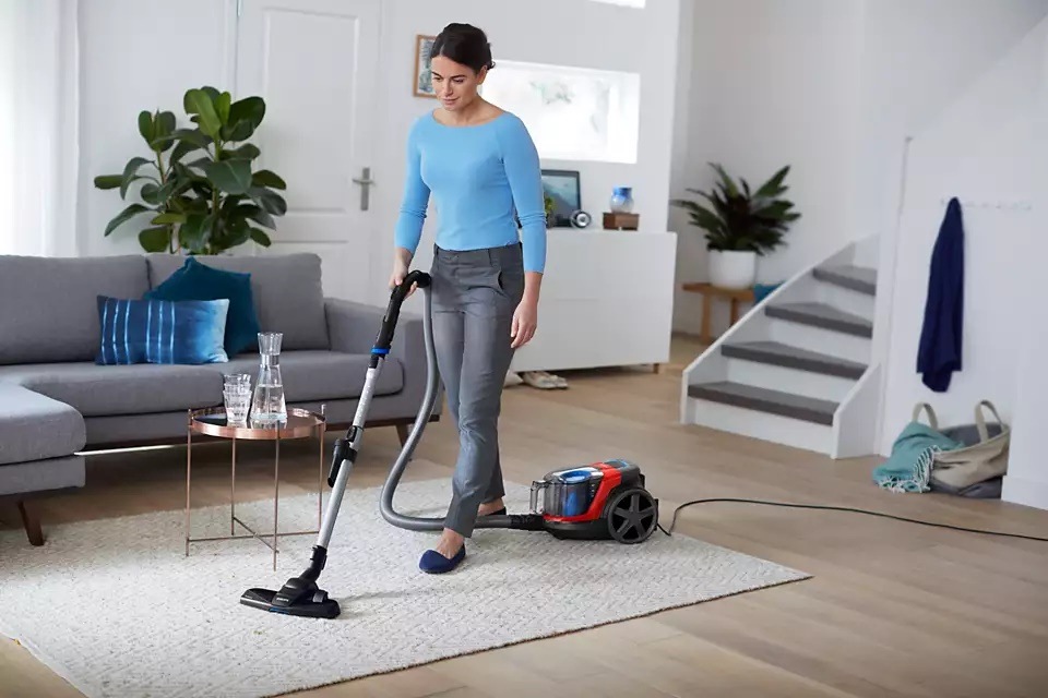 Podlahový vysavač Philips PowerPro Compact FC9330/09 červený/modrý Podlahový vysavač Philips PowerPro Compact FC9330/09 červený/modrý