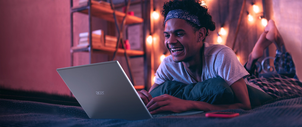 Notebook Acer Swift 3 (SF316-51-5230) šedý Notebook Acer Swift 3 (SF316-51-5230) šedý